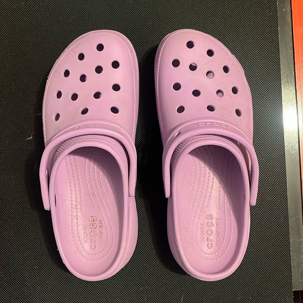 W 10 purple platformed crocs
